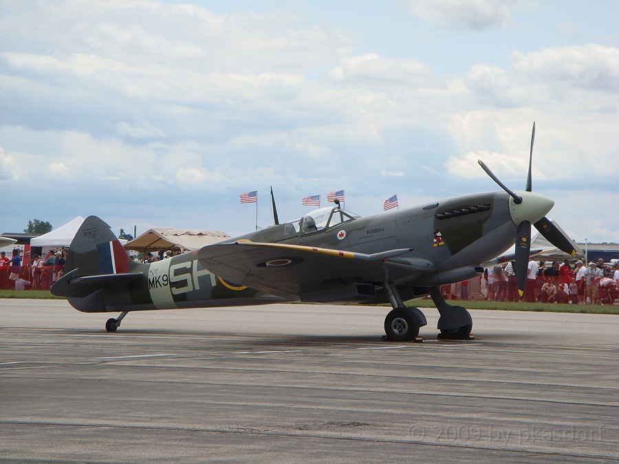 Willow Run Airshow [2009 July 18] 076.JPG - Scenes from the Thunder Over Michigan Air Show at Willow Run Airport